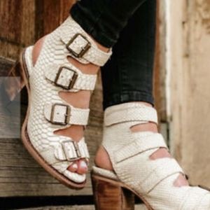 9 Freebird by Steven 3"heel gladiator sandals